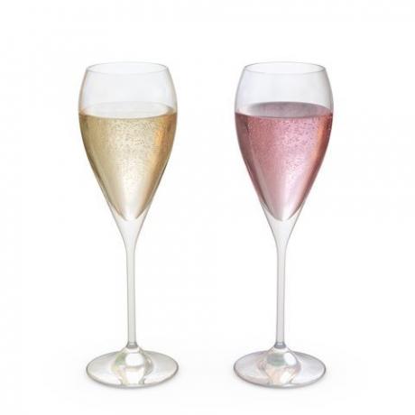 Champagne Tulip Glasses diatur dengan cairan, termasuk jalur kliping